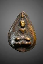 พระพิมพ์หยดน้ำหลังยันต์หลวงพ่อโบ้ย วัดมะนาว จ.สุพรรณบุรี 