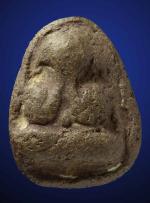 พระปิดตาเนื้อผงใบลาน หลวงพ่อปอ วัดประชุมชน ยุคก่อนปี 2500 (พิมพ์หายาก)